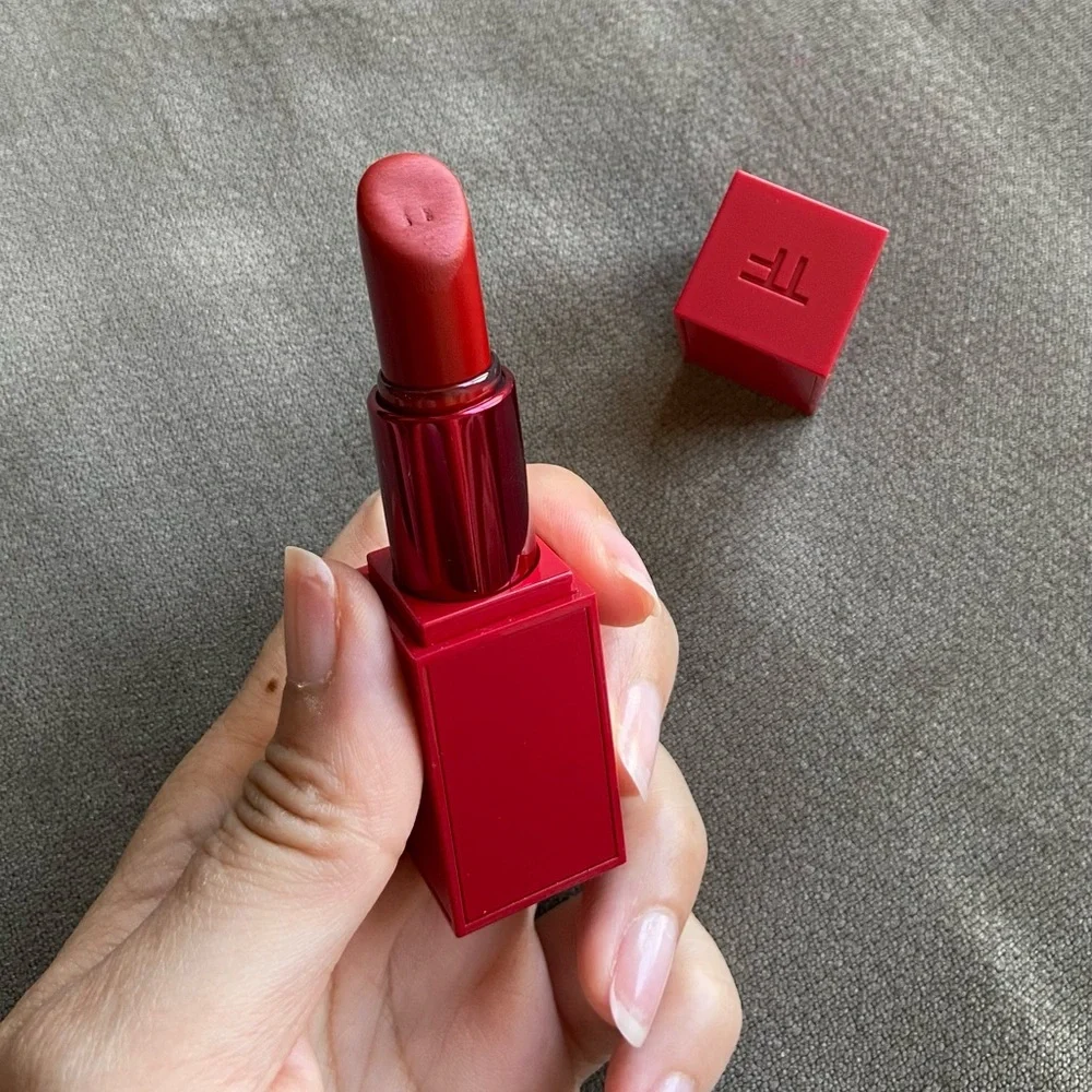 TOM FORD Matte Lipstick Shade 16 Scarlet Rouge Love Collection